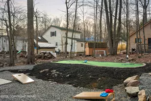 8499 Bumble Bee Way, Tobyhanna, PA 18466 - Photo 28