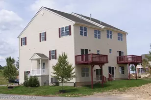 1052 Alliance Dr, Hazleton, PA 18202 - Photo 2