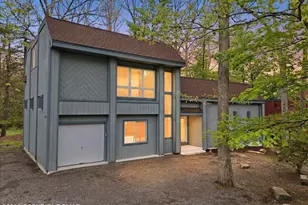3120 Greenbriar Dr, East Stroudsburg, PA 18301 - Photo 2