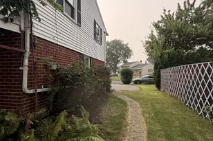 3072 Essex Rd, Allentown, PA 18103 - Photo 8