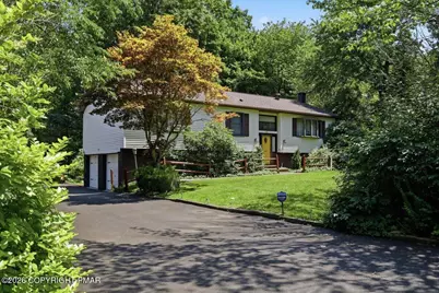  3 Devonshire Lane, Mount Pocono, PA 18344 - Photo 2