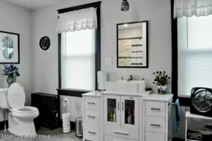 114 Everhart St, Dupont, PA 18641 - Photo 16