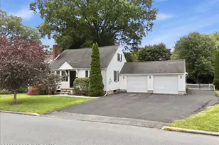 467 N 8th St, Stroudsburg, PA 18360 - Photo 4