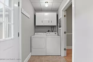 467 N 8th St, Stroudsburg, PA 18360 - Photo 22