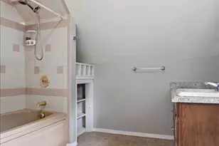 467 N 8th St, Stroudsburg, PA 18360 - Photo 46