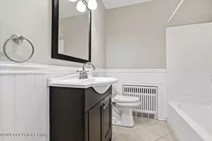 467 N 8th St, Stroudsburg, PA 18360 - Photo 32