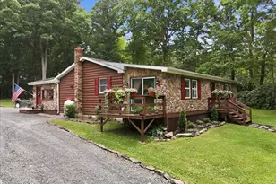 1646 Erie Ct, Effort, PA 18330 - Photo 4