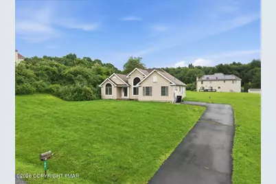  86 Northpark Drive, East Stroudsburg, PA 18302 - Photo 4