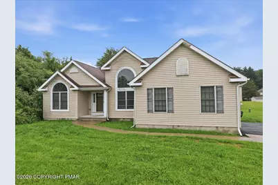  86 Northpark Drive, East Stroudsburg, PA 18302 - Photo 2