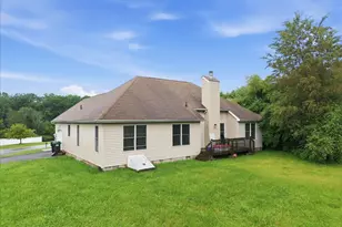 86 Northpark Dr, East Stroudsburg, PA 18302 - Photo 58
