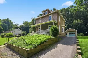 63 Oak St, Delaware Water Gap, PA 18327 - Photo 2