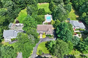 121 Chatham Hill Rd, Stroudsburg, PA 18360 - Photo 2
