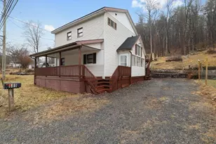 689 Main Rd, Hunlock Creek, PA 18621 - Photo 2