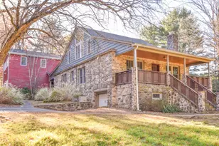 614 Lavender Ln, Canadensis, PA 18325 - Photo 2