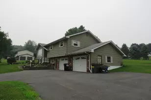 508 Grove St, Honesdale, PA 18431 - Photo 2