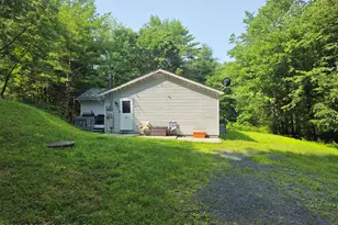 567 Big Egypt Rd, Bushkill, PA 18324 - Photo 2