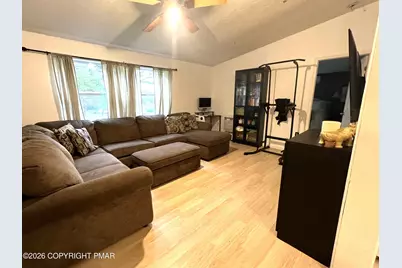 2215 Yellowstone Drive, Blakeslee, PA 18610 - Photo 10