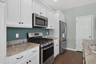 2214 Huntington Ln, Easton, PA 18040 - Photo 6