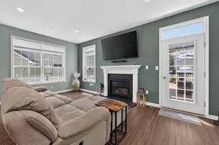 2214 Huntington Ln, Easton, PA 18040 - Photo 14