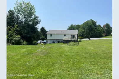  122 Corinne Court, Effort, PA 18330 - Photo 2