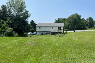 122 Corinne Ct, Effort, PA 18330 - Photo 2