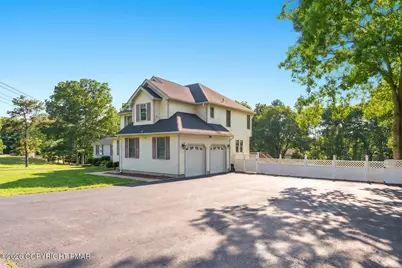  4864 Pine Ridge Drive, Bushkill, PA 18324 - Photo 2