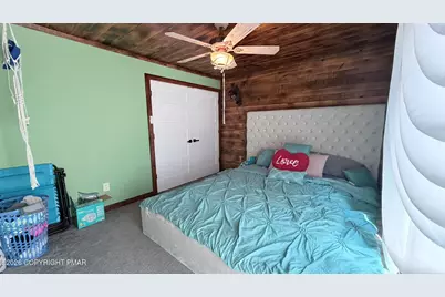  375 Canterbury Road, Bushkill, PA 18324 - Photo 12