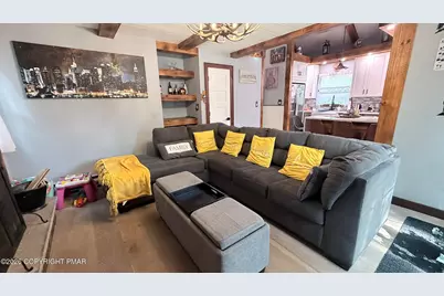  375 Canterbury Road, Bushkill, PA 18324 - Photo 10