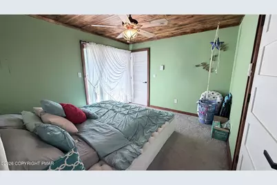  375 Canterbury Road, Bushkill, PA 18324 - Photo 10