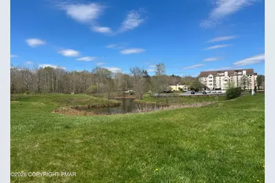  3 Village Circle #APT 403, Stroudsburg, PA 18360 - Photo 16