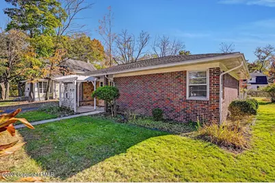  819 Fairview Avenue, Stroudsburg, PA 18360 - Photo 6