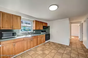 819 Fairview Ave, Stroudsburg, PA 18360 - Photo 16