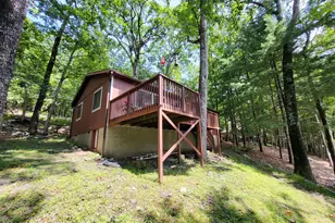 257 Saunders Dr, Bushkill, PA 18324 - Photo 2