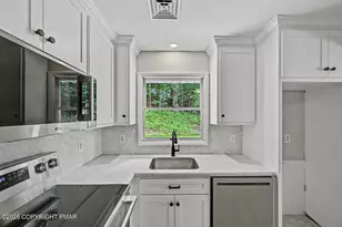70 Black Bear Cir, Kunkletown, PA 18058 - Photo 24