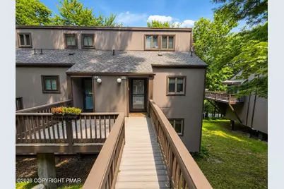  26 Middle Village Way, Tannersville, PA 18372 - Photo 2