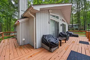 186 Wyomissing Dr, Pocono Lake, PA 18347 - Photo 8