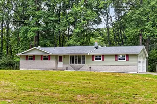 203 Ruth St, Portland, PA 18351 - Photo 2