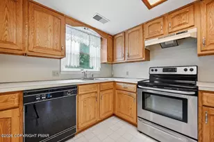 229 Delaware Ave, Wind Gap, PA 18091 - Photo 4