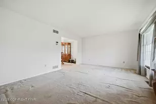 229 Delaware Ave, Wind Gap, PA 18091 - Photo 54