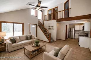 9640 Stony Hollow Dr, Tobyhanna, PA 18466 - Photo 2