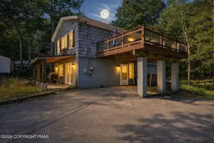1093 Porter Dr, Bushkill, PA 18324 - Photo 2