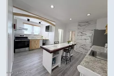  521 Sarah Street #1st floor, Stroudsburg, PA 18360 - Photo 8