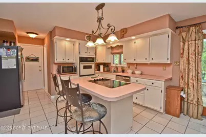 105 Kent Road, Stroudsburg, PA 18360 - Photo 4
