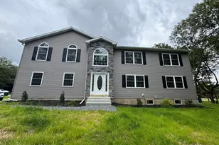 2025 Candlewood Ln, Blakeslee, PA 18610 - Photo 1