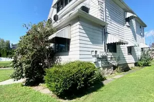 825 827 N Bromley Ave, Scranton, PA 18504 - Photo 2