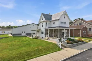 238 N 7th St, Lehighton, PA 18235 - Photo 2
