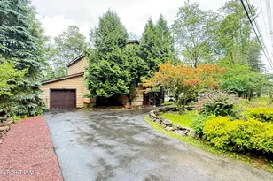 2143 Rosemont Dr, Tobyhanna, PA 18466 - Photo 2