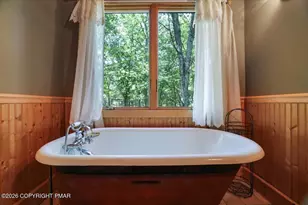 1107 Grouse Ct, Bushkill, PA 18324 - Photo 16