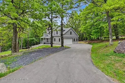  316 Fall Creek Terrace, Stroudsburg, PA 18360 - Photo 8