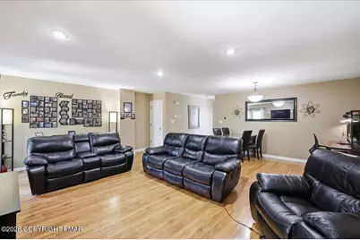  13 Jazz Circle, Whitehall, PA 18052 - Photo 10